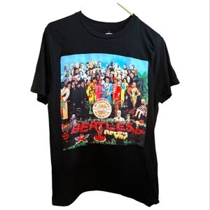 Beatles Black Sgt. Peppers Lonely Hearts Club T-shirt Size Small Repairable Flaw